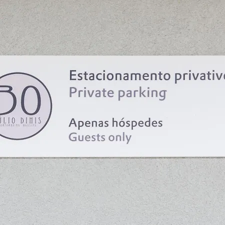 Bo - Julio Dinis * & Parking Porto