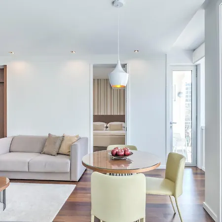 Bo - Julio Dinis * Apartments & Parking Porto